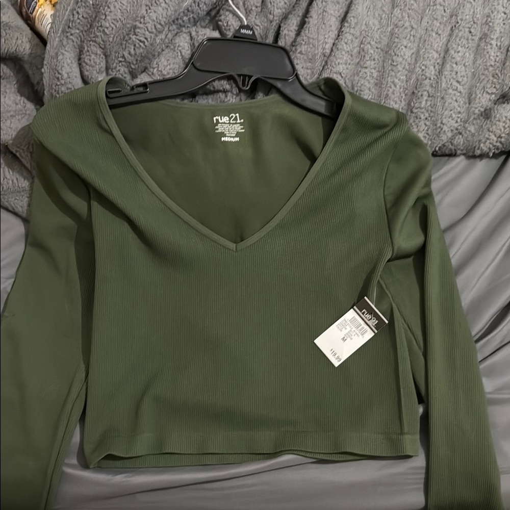 Rue21 Green Long Sleeve Fitted Crop Blouse